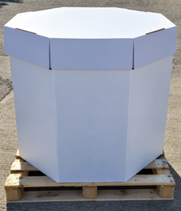 White WIC1 1,000-litre single-use bulk container on a wooden pallet